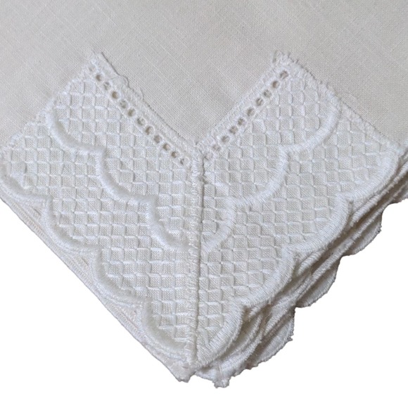 Set of 4 Linen and lace napkins cream NWOT - Picture 2 of 3